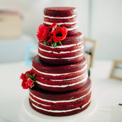 كيك المخملية الحمراء Red Velvet Cake