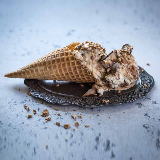 ايس كريم سنيكرز Snickers Ice cream