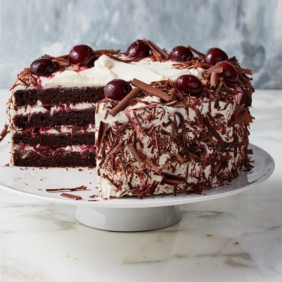 كيك الغابة السوداء Black Forest Cake